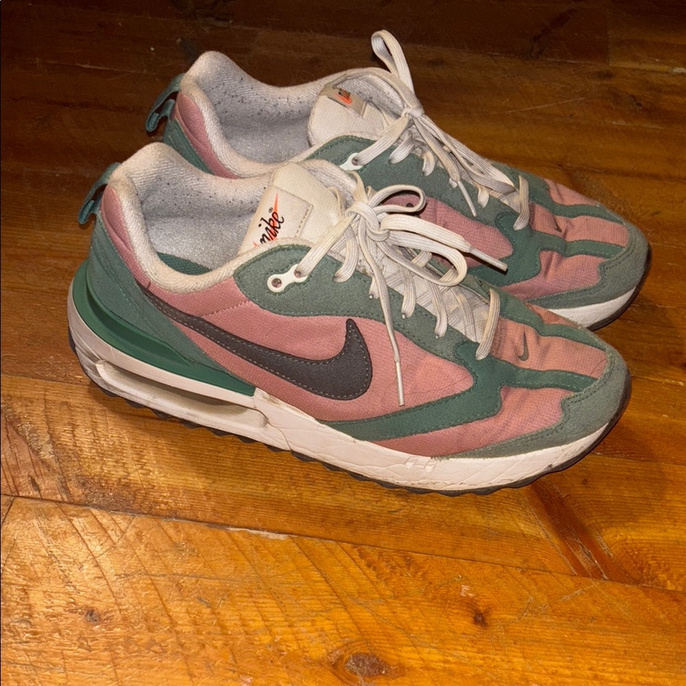 Nike Air Max Dawn
